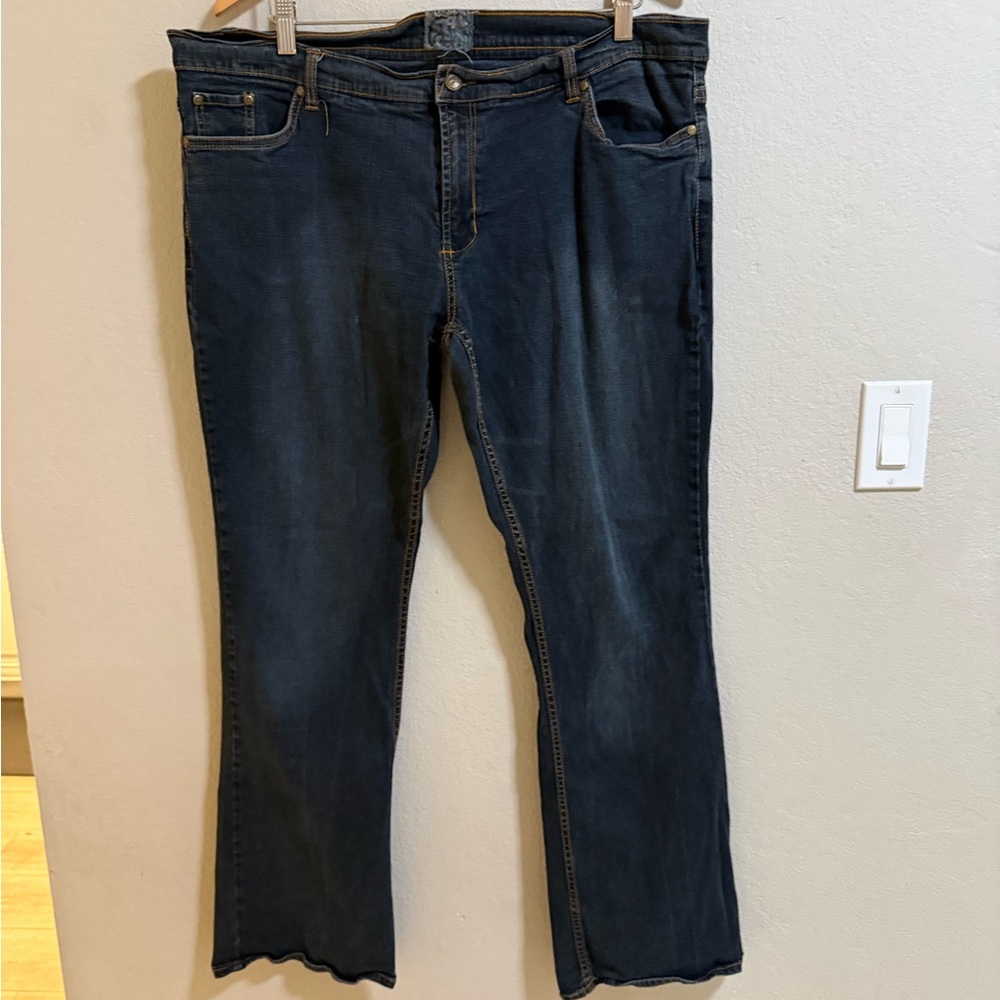 CHOR Dark Wash Bootcut Jeans Size 40 (Stretch Denim)